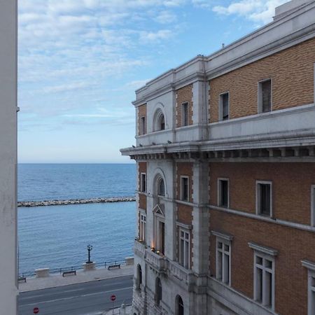 Camera con Vista Bari Exterior foto